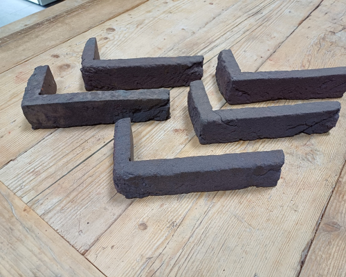 Hoekstrip Geba 047 bruin zwart genuanceerd handvorm waalformaat. 