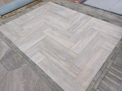 Keramische tegel Timber Walnut 80x20x3cm.