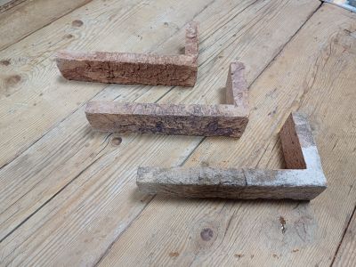Steenstrip hoek geel bruin - Geba 865