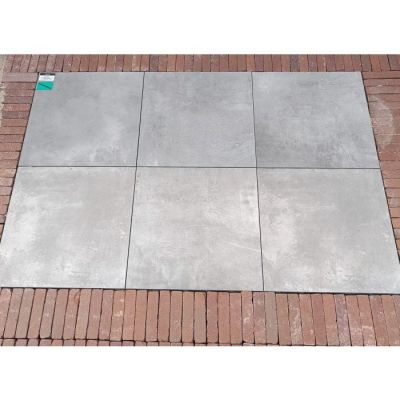 Keramische tegel op beton Grey 60x60x4cm. 25,00 p/m2